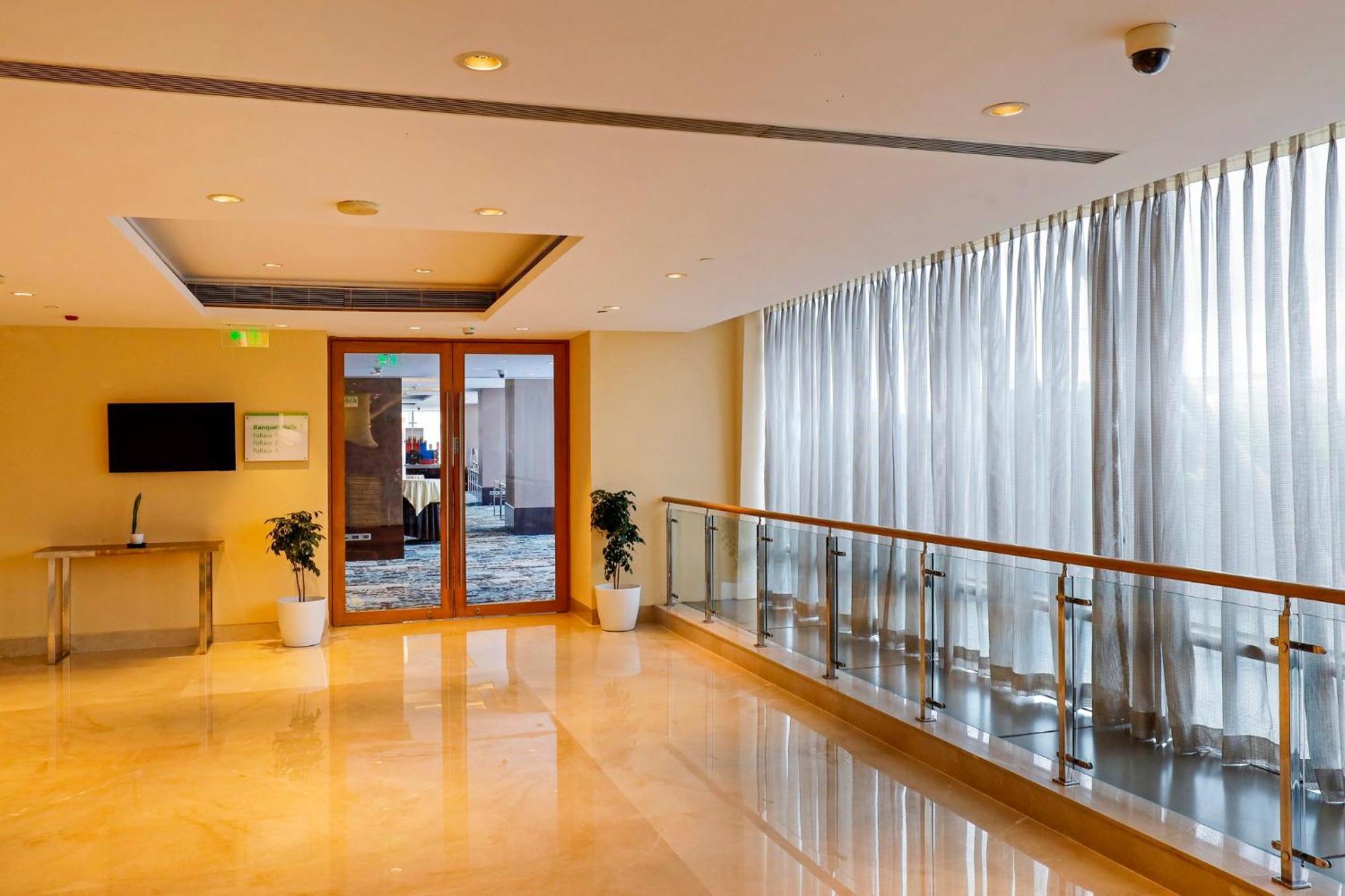 Hotel Omr It Expressway By Ihg