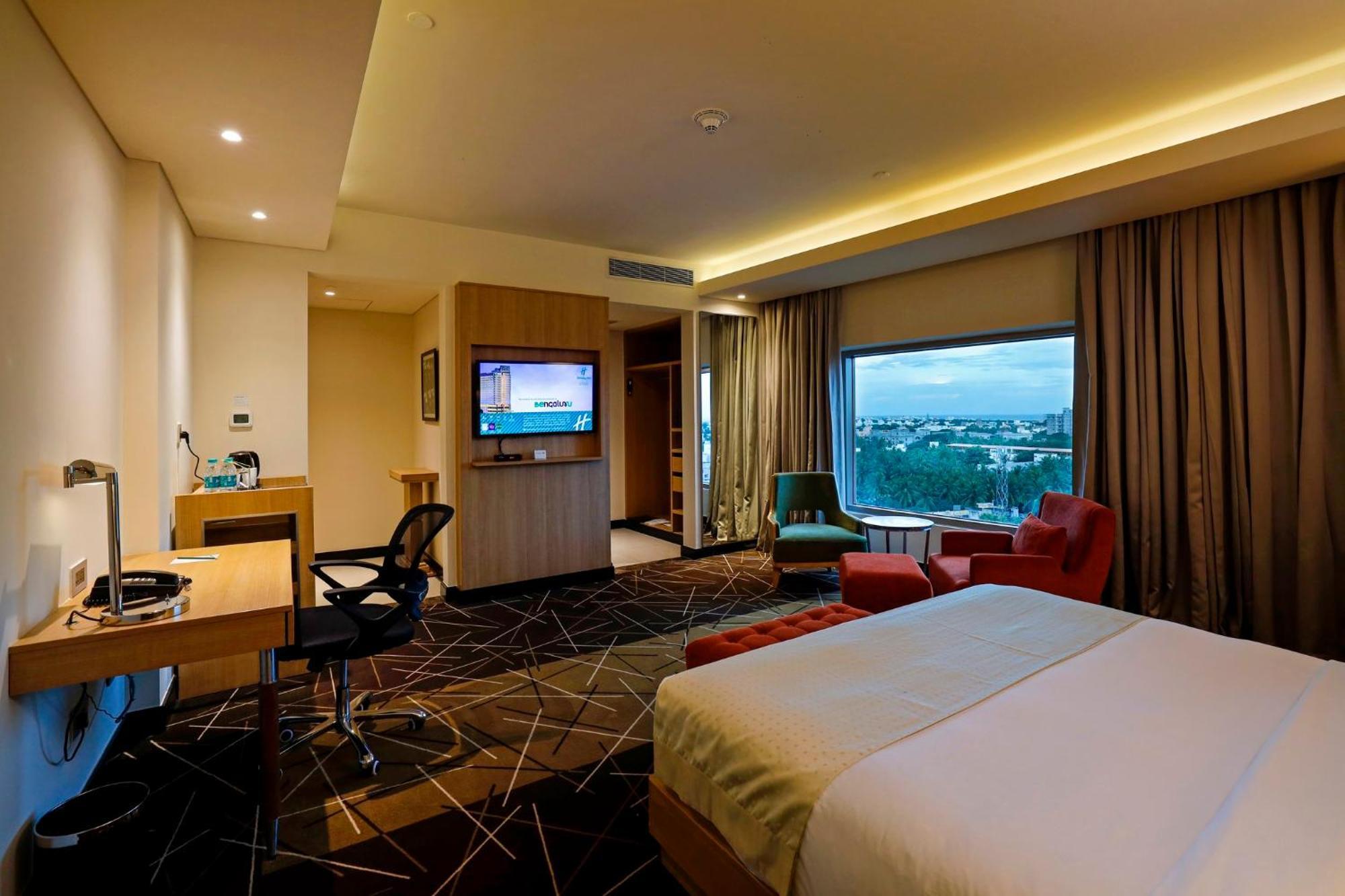 Hotel Omr It Expressway By Ihg 5*